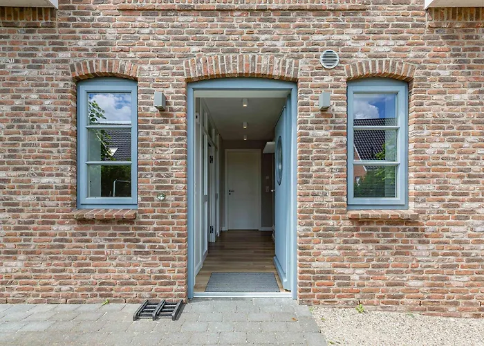 Muck's Blick Sued - Eg