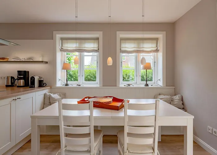 Muck's Blick Sued - Eg