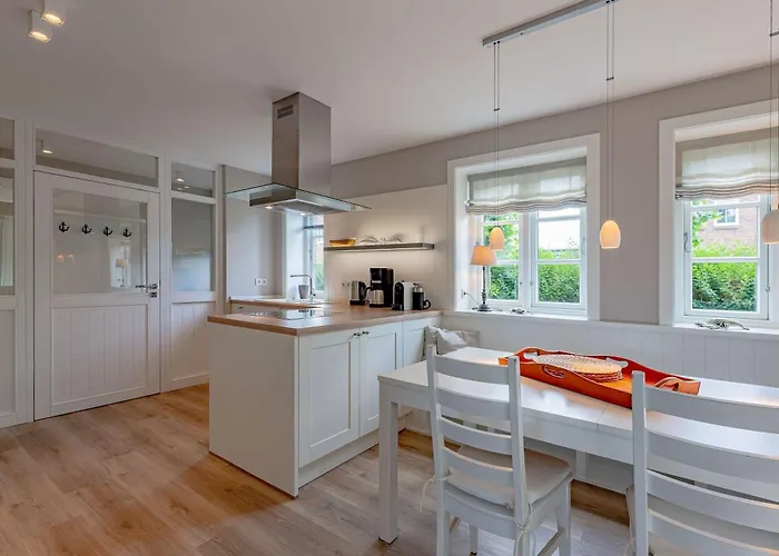 Muck's Blick Sued - Eg Goting