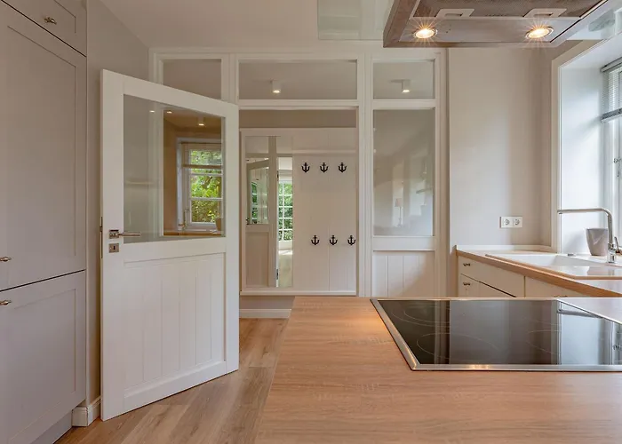 Muck's Blick Sued - Eg * Goting